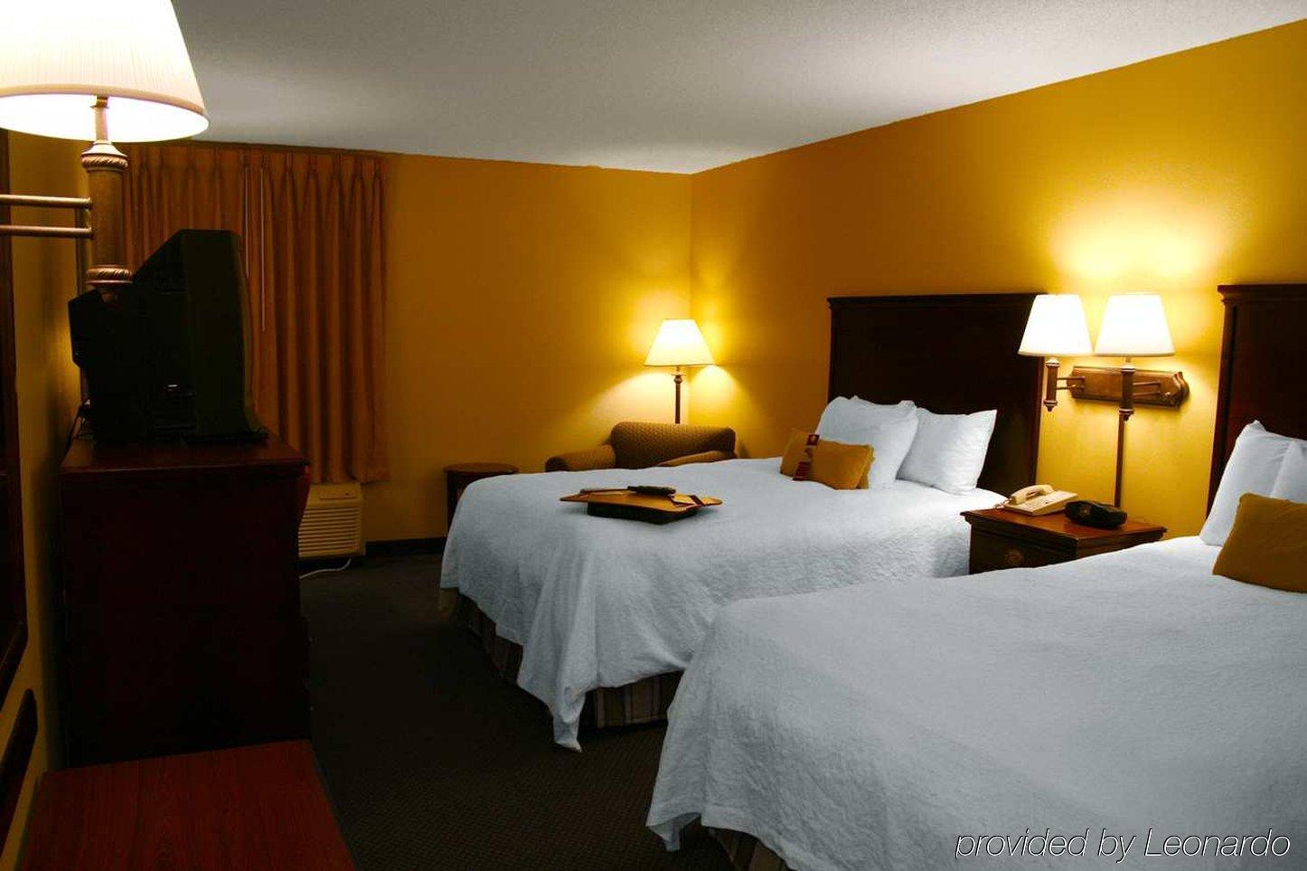 Hampton Inn וורנר רובינס חדר תמונה